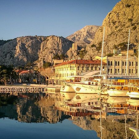 Lighthouse Central Apartments Omiš Zewnętrze zdjęcie