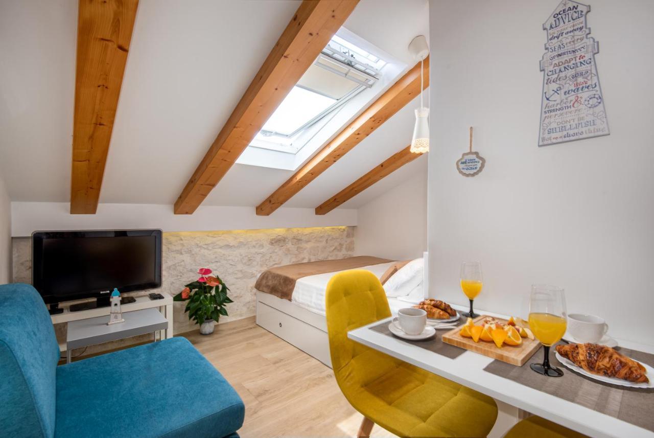 Lighthouse Central Apartments Omiš Zewnętrze zdjęcie