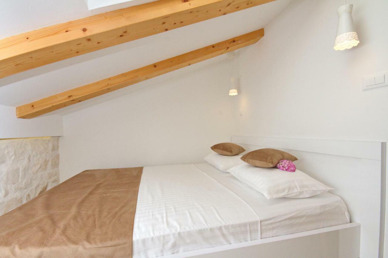Lighthouse Central Apartments Omiš Zewnętrze zdjęcie